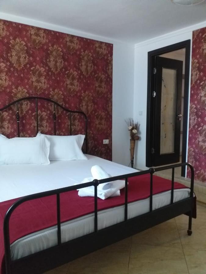 فندق Casa Marronne كوستِنيست المظهر الخارجي الصورة