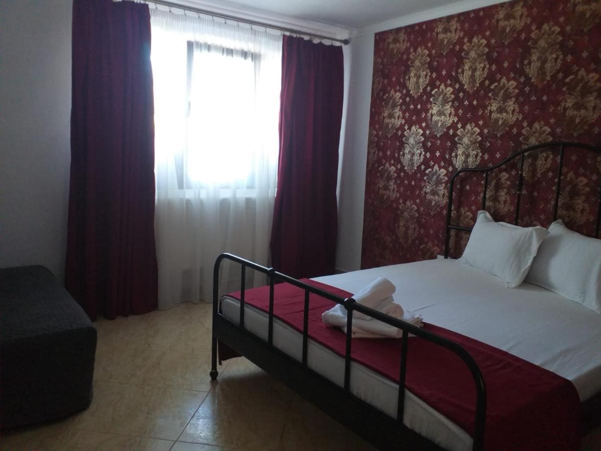 فندق Casa Marronne كوستِنيست المظهر الخارجي الصورة